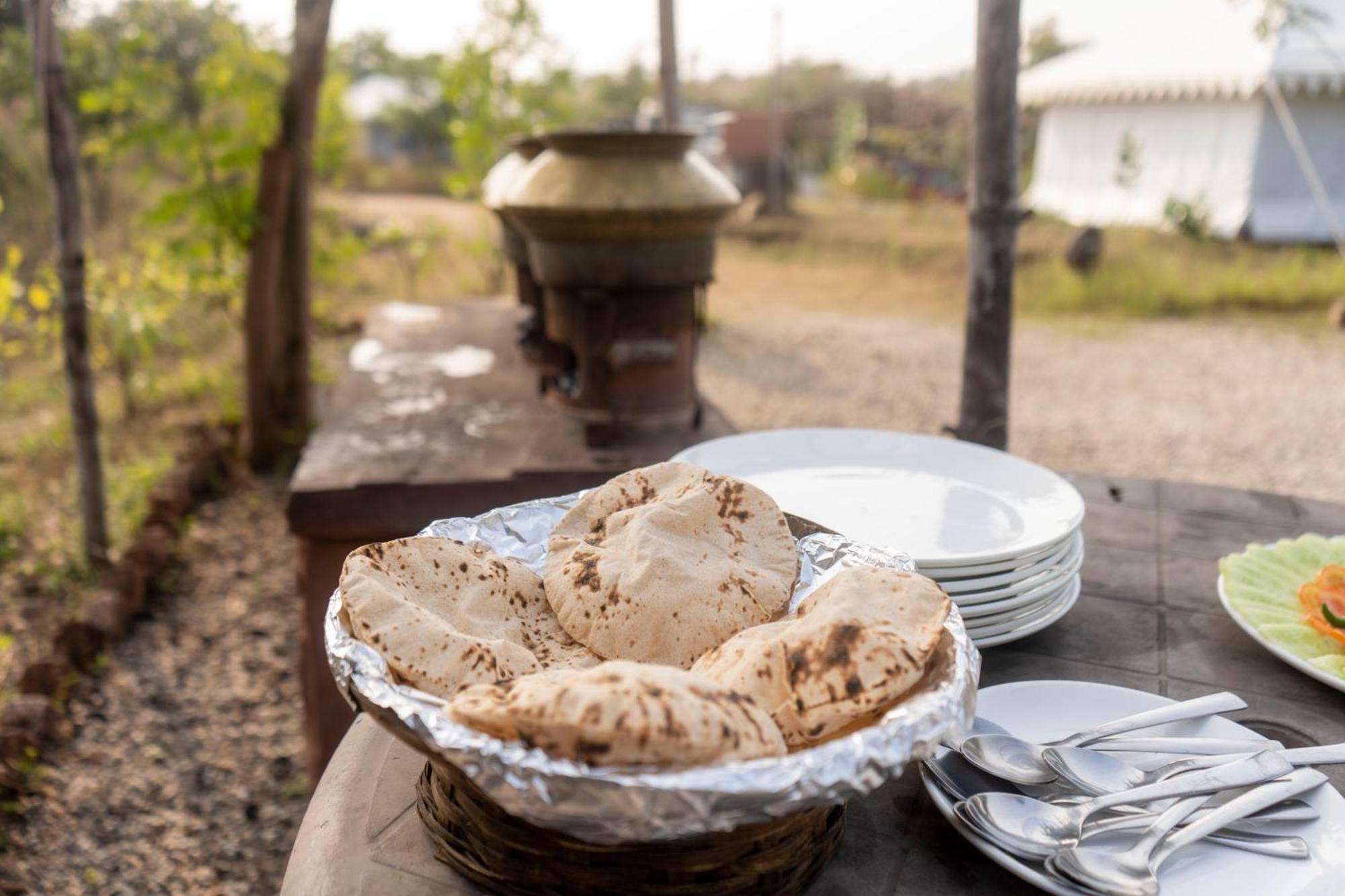 Dera Baghdarrah Nature Retreat อุเดเปอร์ ภายนอก รูปภาพ